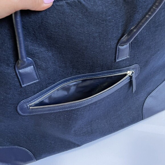 NWOT DSW EXCLUSIVE FREE FELT WEEKENDER BAG TOTE NAVY BLUE - Picture 7 of 11